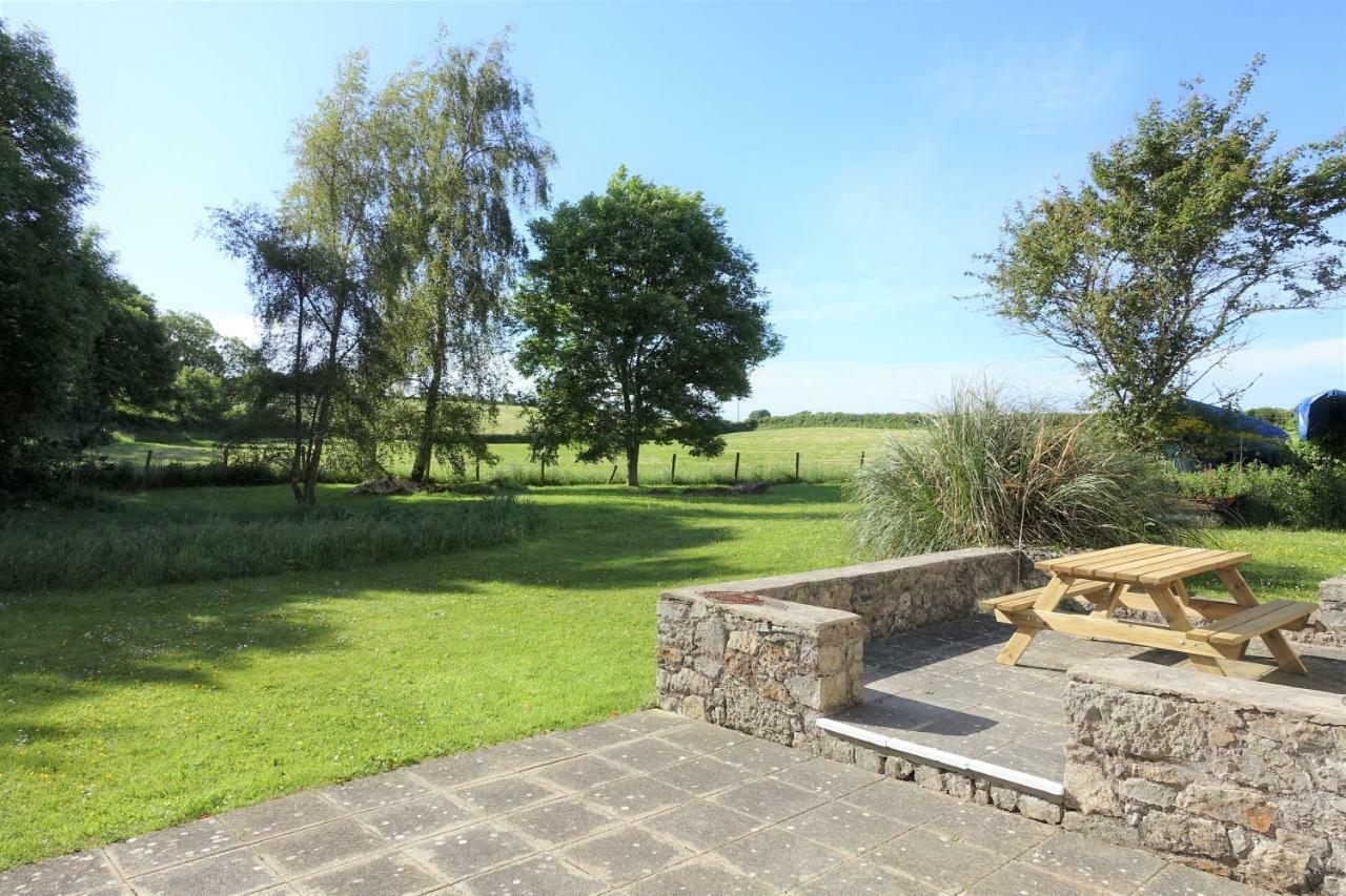 Tyddyn Crwn Country-House Apartments Beaumaris Exterior photo
